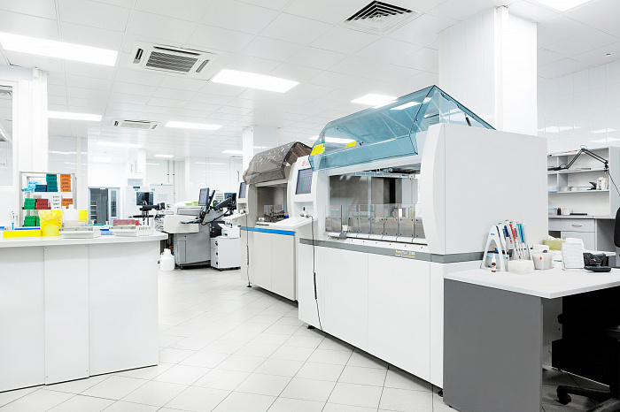 ИНВИТРО предлагает пациентам более 1000 видов лабораторных исследований, услуги инструментальной и радиологической диагностики.